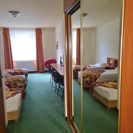 Отель Villa Vega 2*