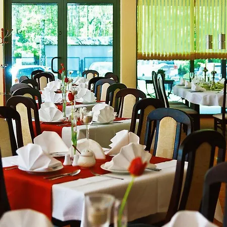Hotel Vega מלון 2*